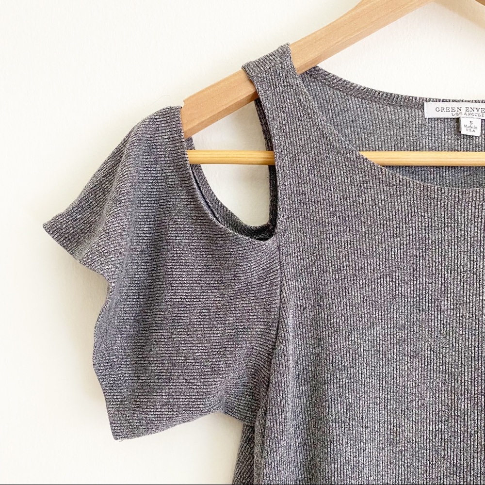 Green Envelope LA Ribbed Cold Shoulder Top Dark Grey S - Picture 3 of 8